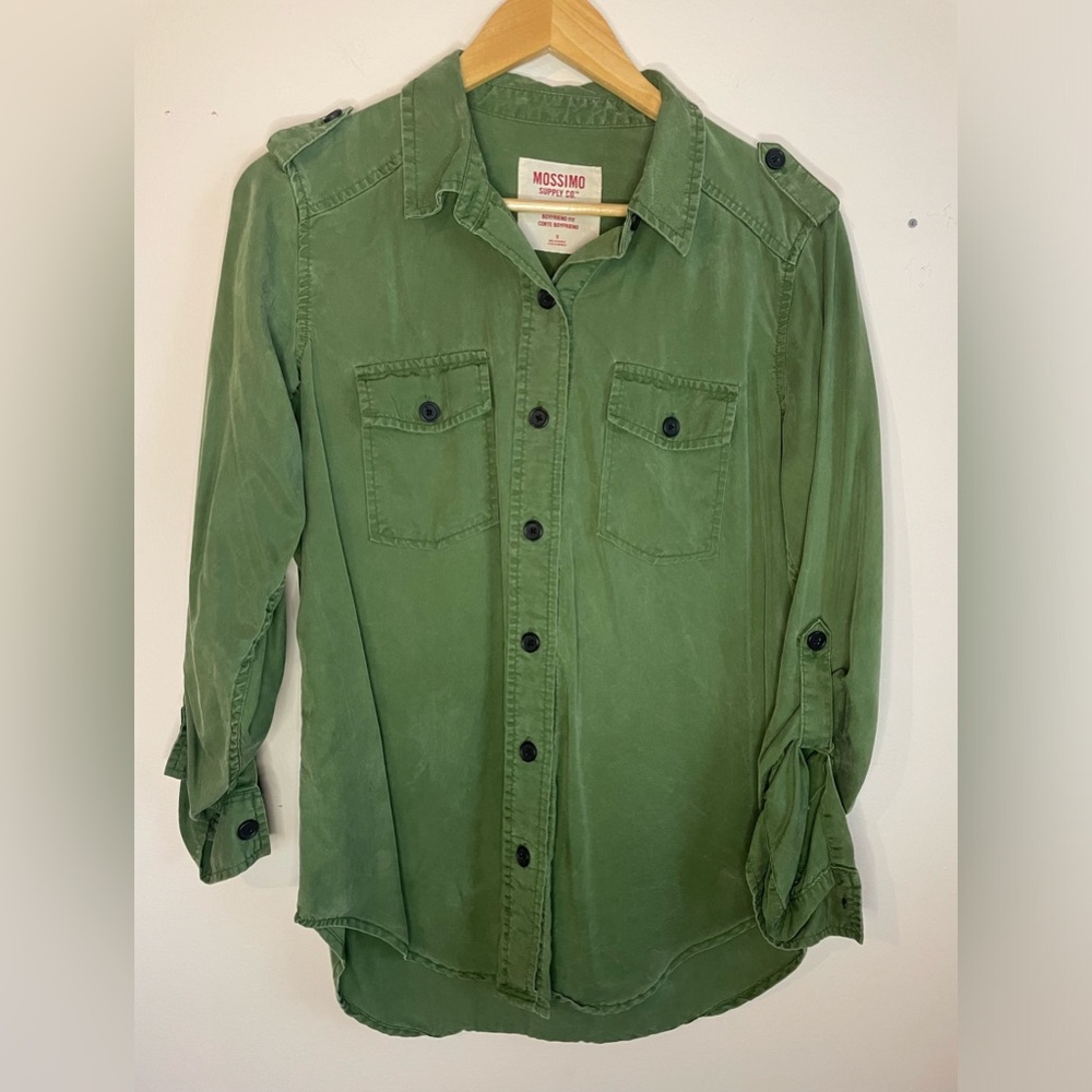 Mossimo Boyfriend Fit Button Up Womens Size Small